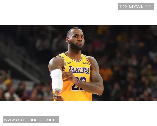 詹姆斯:篮球之王的传奇旅程与无尽追求的荣耀与挑战